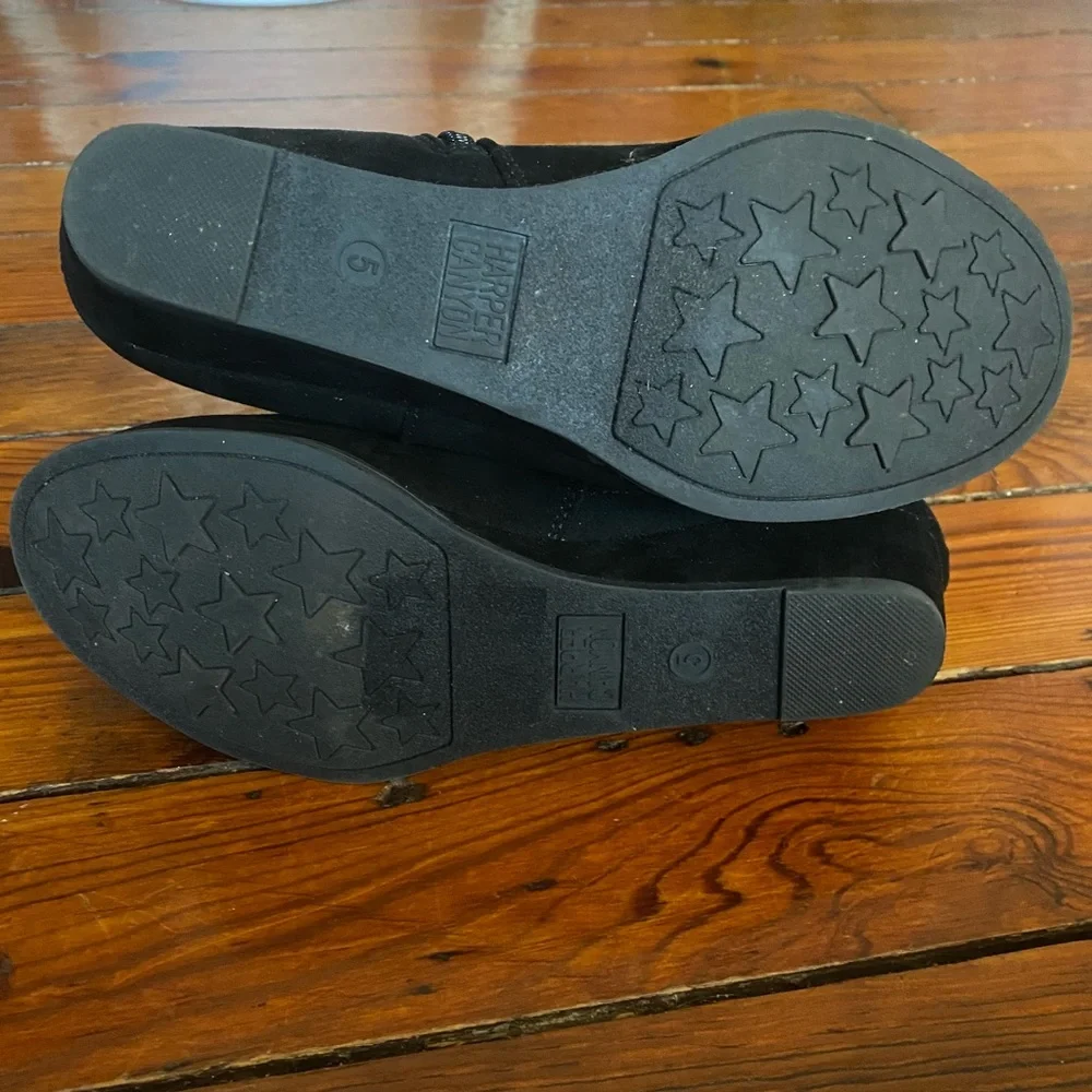 Harper Canyon Black Wedge Ankle Booties with Glitter Size 5 Kids Womens Size 7